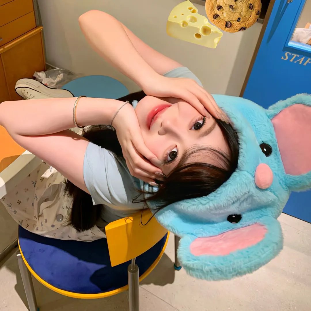 蓝色眼影